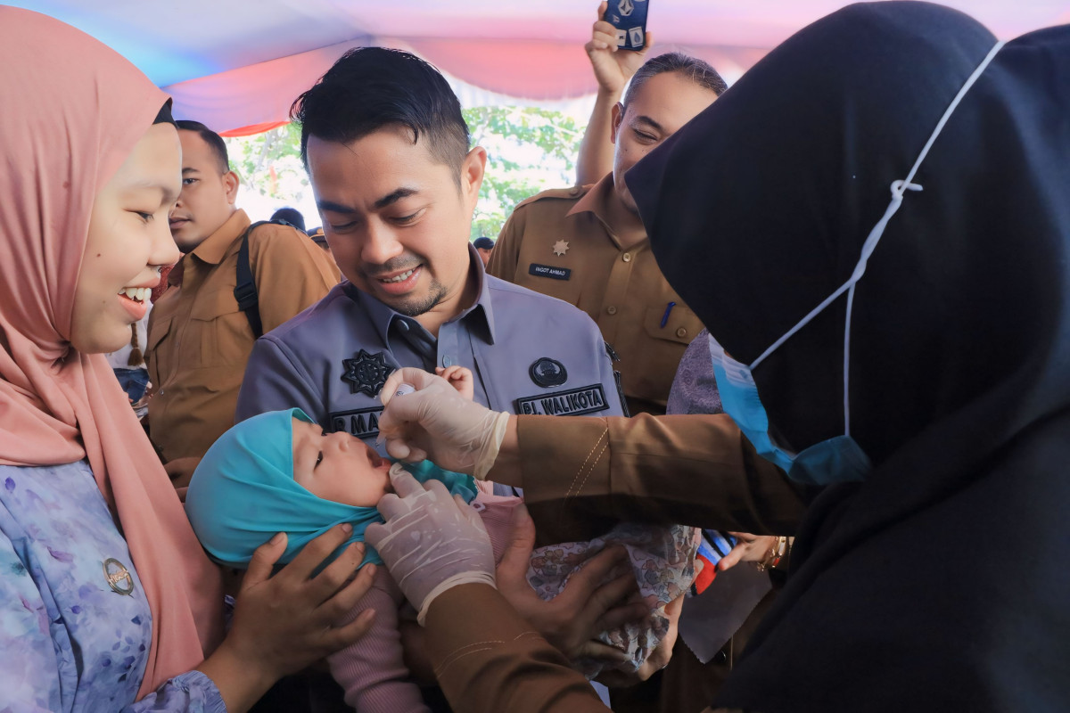 Pencanangan Pekan Imunisasi Nasional (Pin) Polio di Kota Pekanbaru 2024