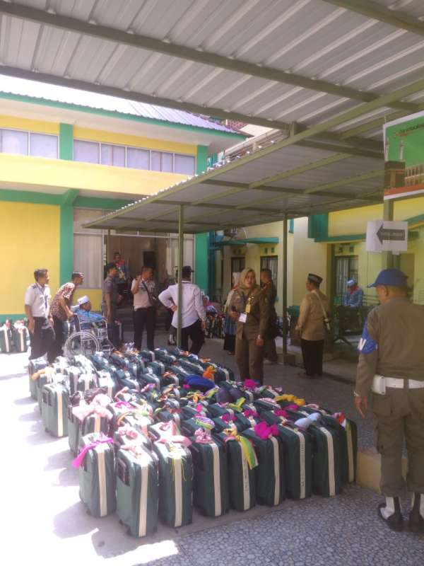 450 JCH Pekanbaru Dilepas ke Embarkasi Antara Riau