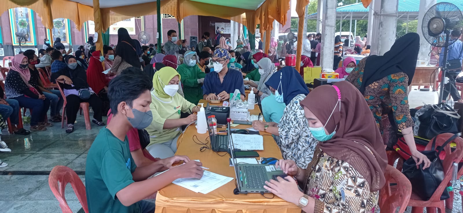 DMI dan Pemko Vaksinasi Massal di Masjid Raya Pekanbaru