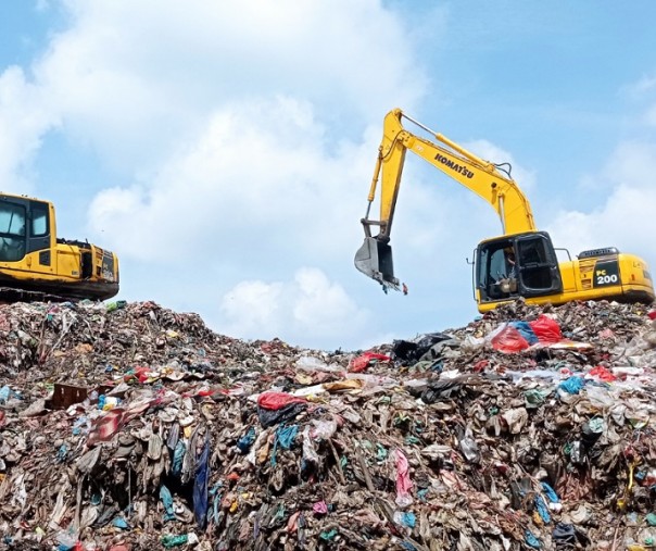 Plh Sekdako Pekanbaru Pantau Penanganan Sampah di TPA Muara Fajar