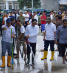 Image : Wako dan Wawako Pekanbaru Pimpin Langsung Aksi Goro Pasca Banjir di Rumbai