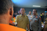 Image : Walikota Pekanbaru Minta Polisi Telusuri Pembuang Limbah B3 Sembarangan
