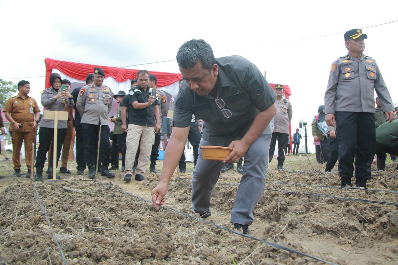 Pemko Pekanbaru Dukung Penanaman Jagung Serentak Satu Juta Hektare untuk Kemandirian Pangan