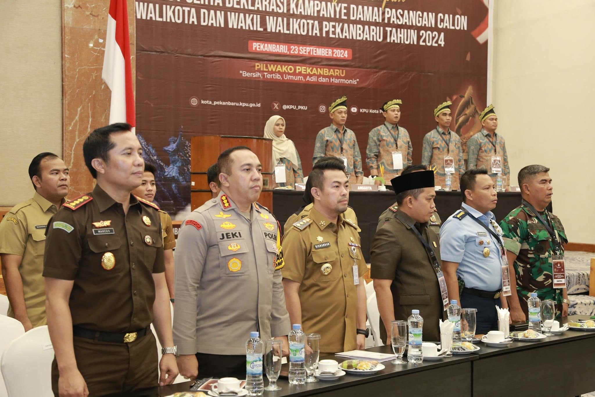 Seluruh Kandidat Pilwako Pekanbaru 2024 Jalani Deklarasi Kampanye Damai