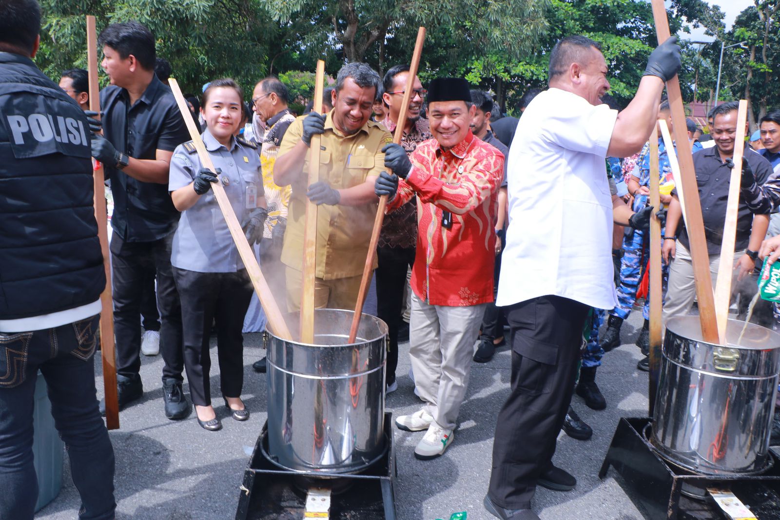 Komitmen Perangi Narkoba, Pj Walikota Ikut Pemusnahan Barang Sitaan Bersama Polda Riau