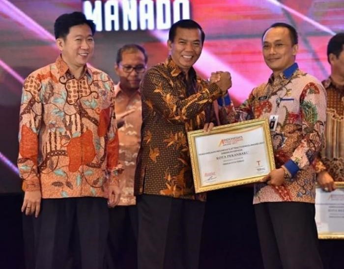 Image : Penghargaan Indonesia Attractiveness Award 2017, sebagai salah satu Kota Terbaik di Indonesia dengan index 80,79